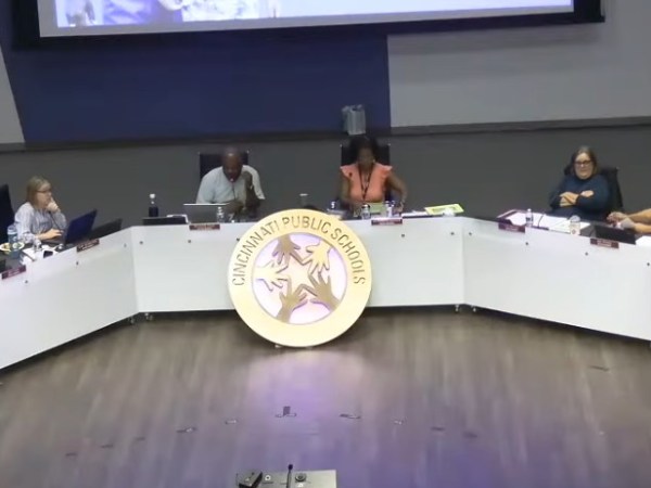 Community ask board to keep social workers in Cincinnati Public Schools